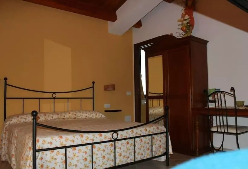 ベッドアンドブレックファースト Agriturismo Il Grappolo
