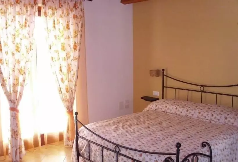 ベッドアンドブレックファースト Agriturismo Il Grappolo