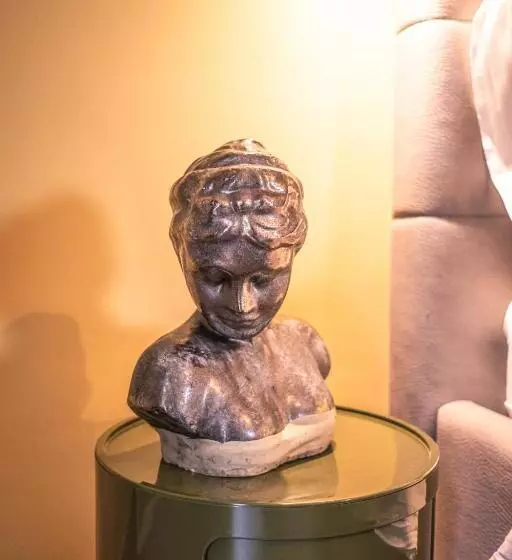 تختخواب و صبحانه Il Verdi Home