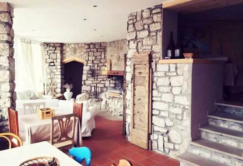 Aamiaismajoitus (B&B) Nido Del Nibbio