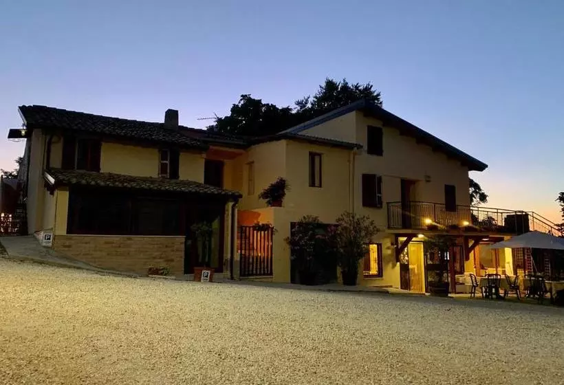 Chiaraluce Country House