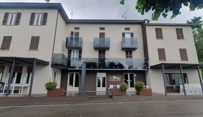ホテル Albergo Ristorante Plaza