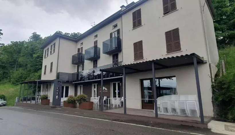 ホテル Albergo Ristorante Plaza