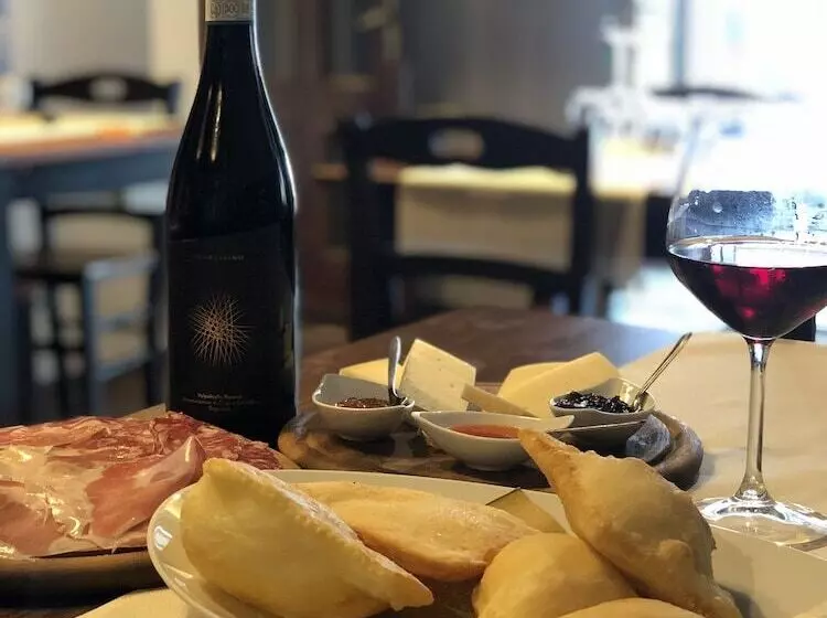 ホテル Albergo Ristorante Plaza