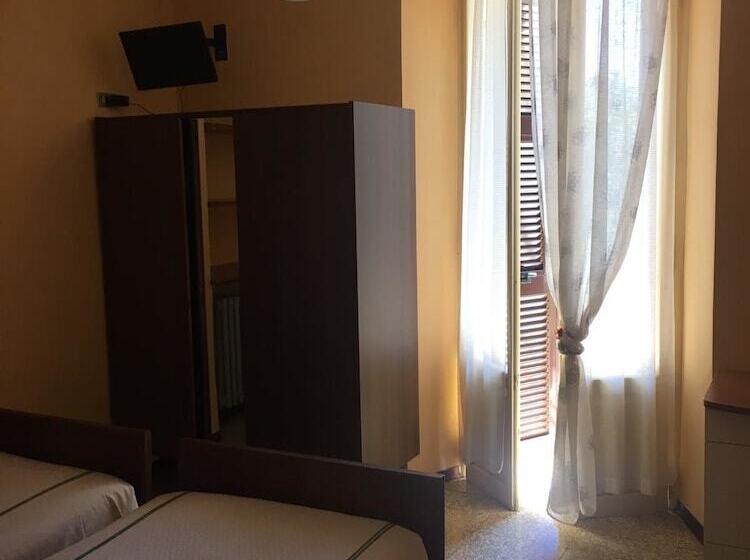 호텔 Albergo Ristorante Plaza