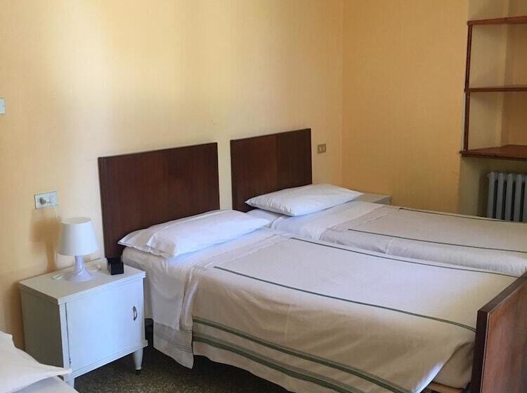 호텔 Albergo Ristorante Plaza