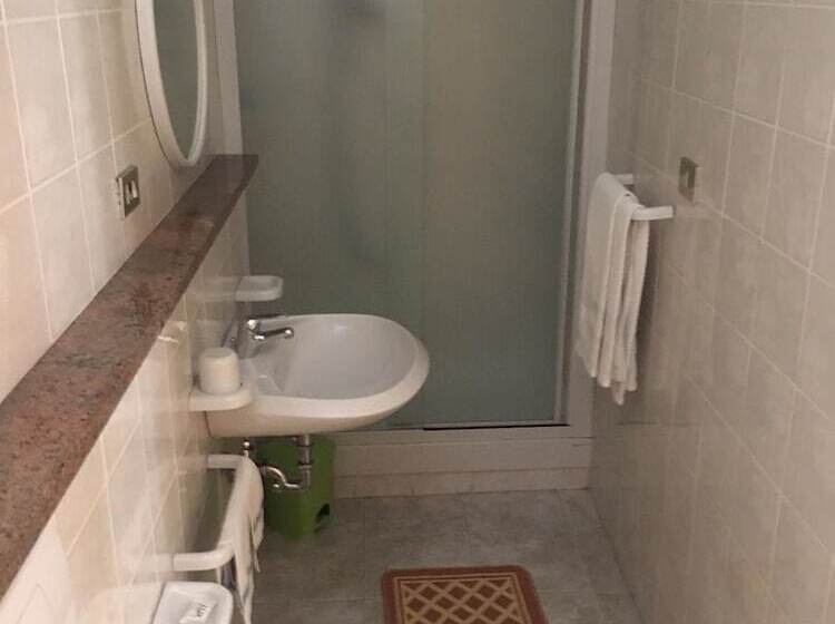 호텔 Albergo Ristorante Plaza