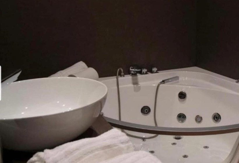 호텔 Albergo Ristorante Plaza