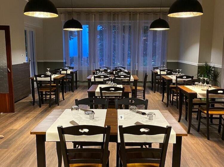 호텔 Albergo Ristorante Plaza