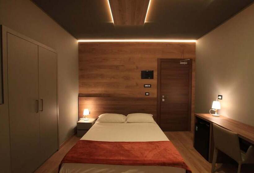 호텔 Albergo Ristorante Plaza