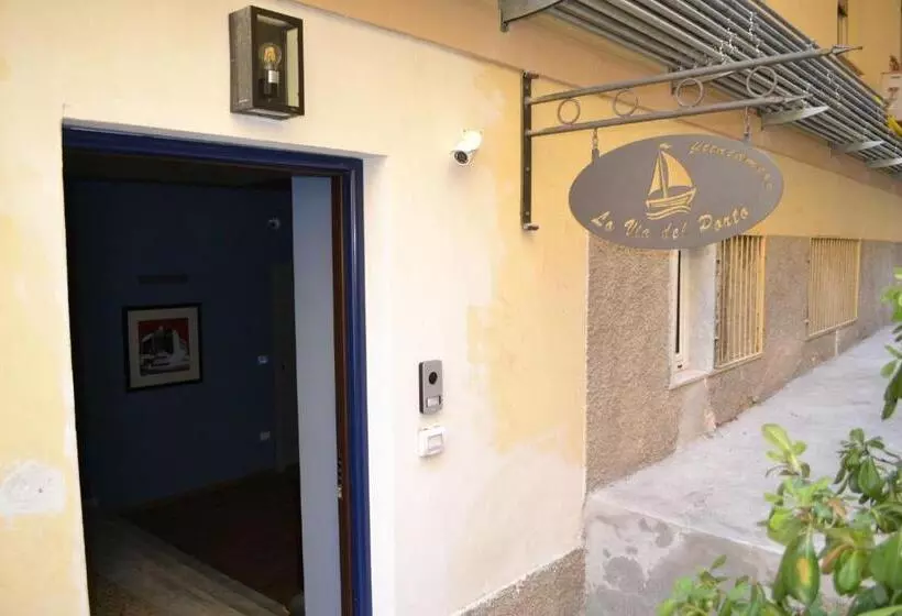 ペンション La Via Del Porto Charme Rooms