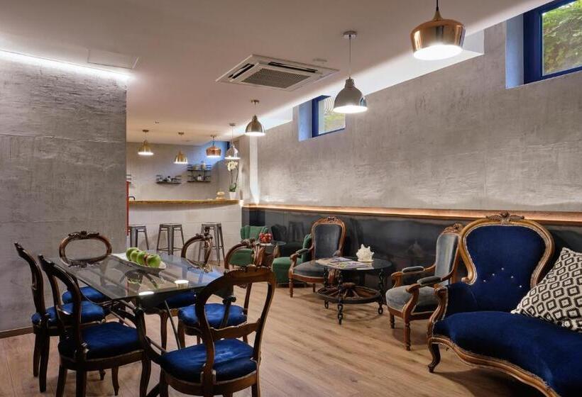 پانسیون La Via Del Porto Charme Rooms