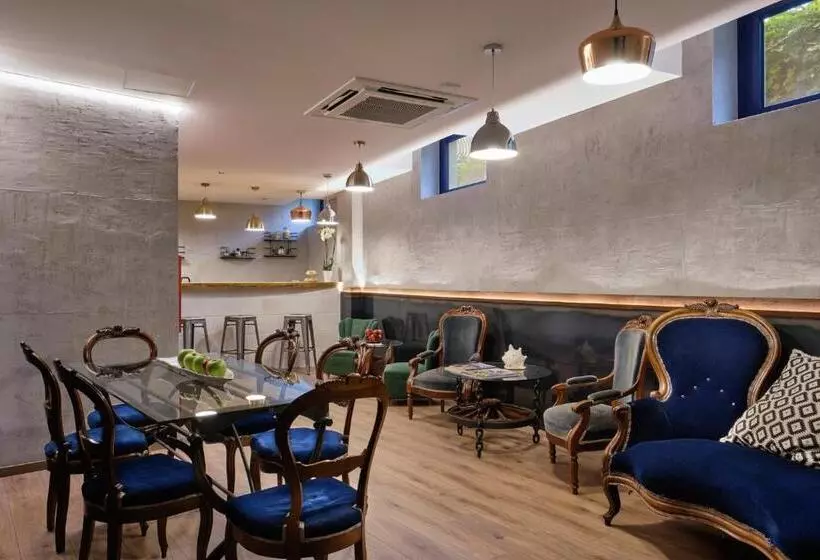ペンション La Via Del Porto Charme Rooms