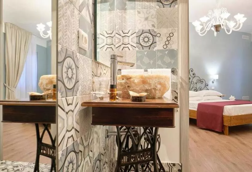ペンション La Via Del Porto Charme Rooms