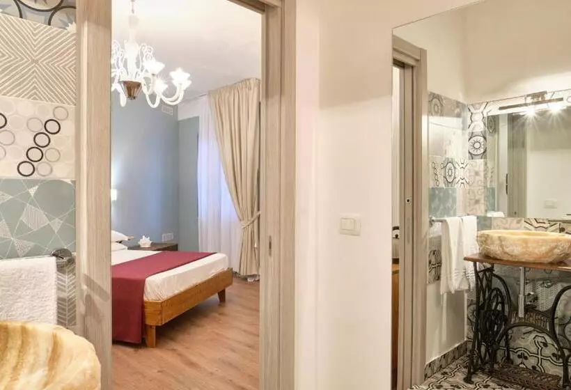 ペンション La Via Del Porto Charme Rooms