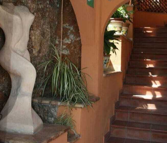 酒店 Andromaco Palace