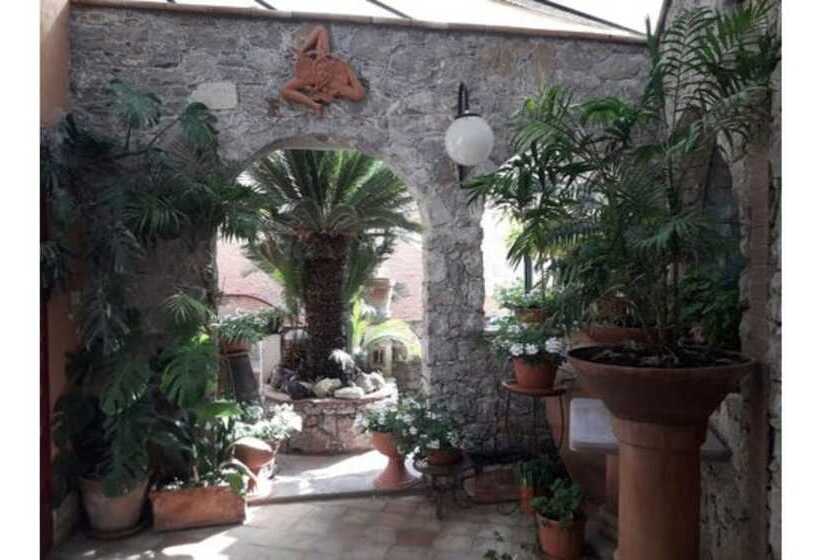 酒店 Andromaco Palace