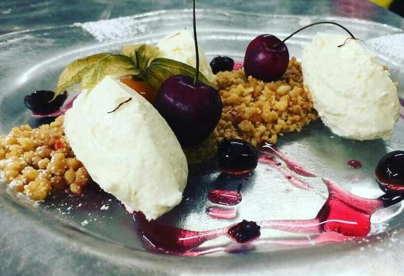 هتل Castello Di Pavone