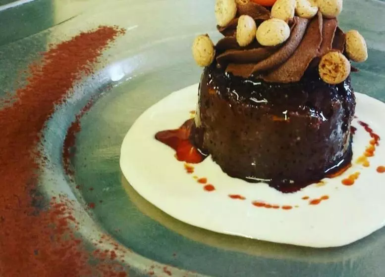 Отель Castello Di Pavone