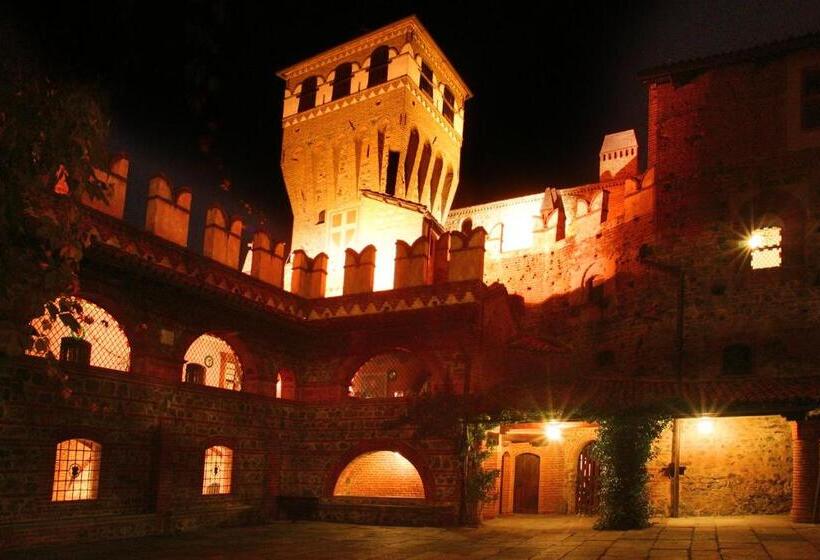 هتل Castello Di Pavone