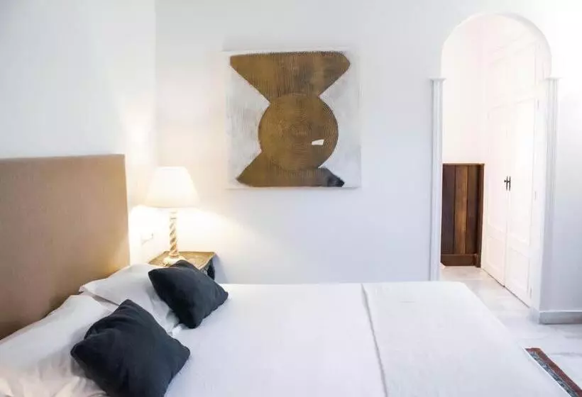 هتل Hacienda Montenmedio