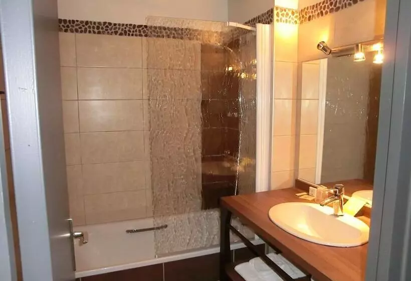 Отель Hôtel Spa La Truite Dorée