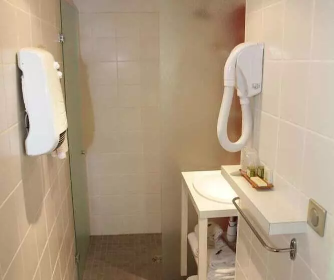 Отель Hôtel Spa La Truite Dorée