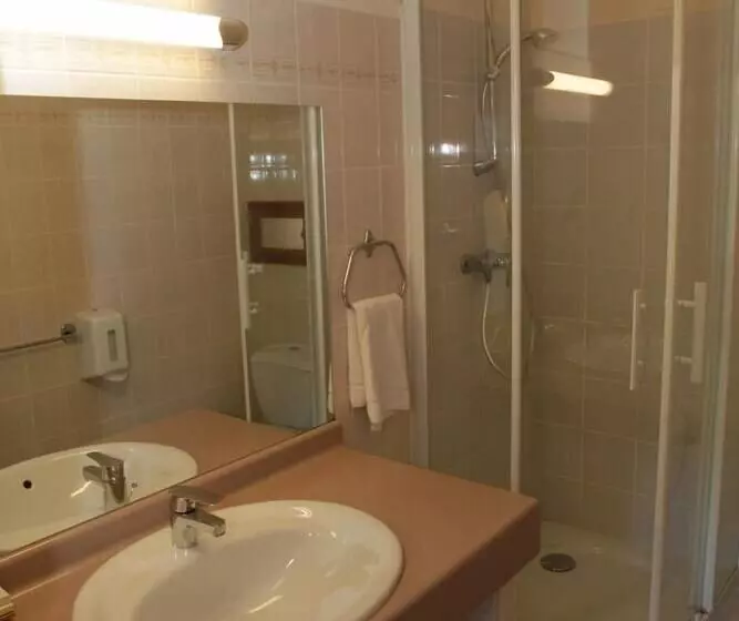 Отель Hôtel Spa La Truite Dorée