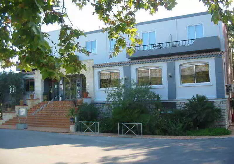 Hôtel Restaurant Logis Hotellerie De Balajan