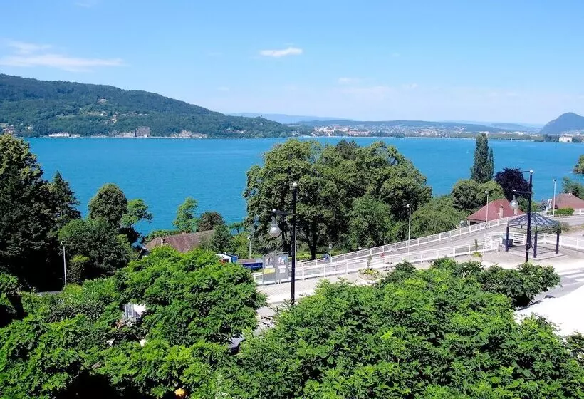 Отель Les Acacias Bellevue