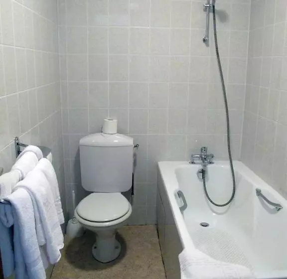 Отель Les Acacias Bellevue