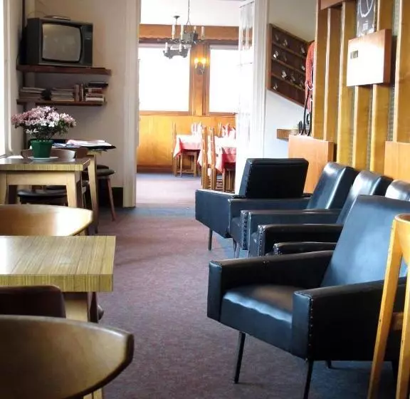 Отель Les Acacias Bellevue