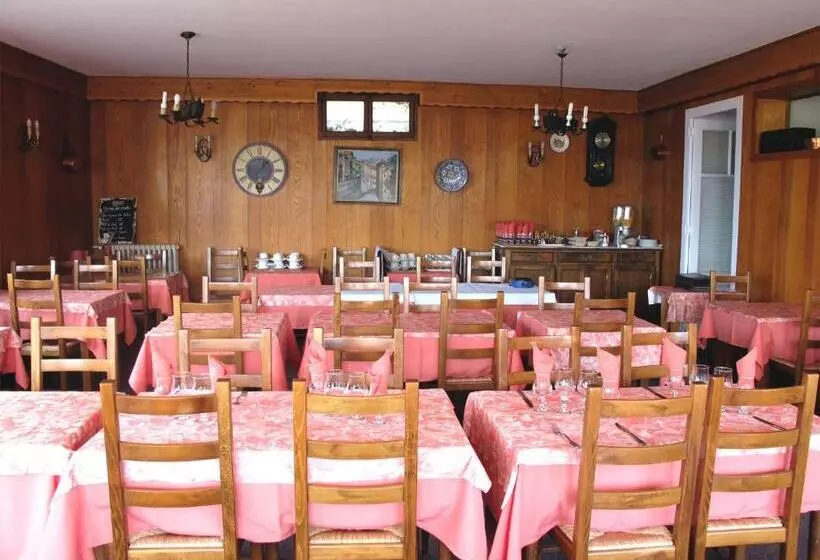 Отель Les Acacias Bellevue