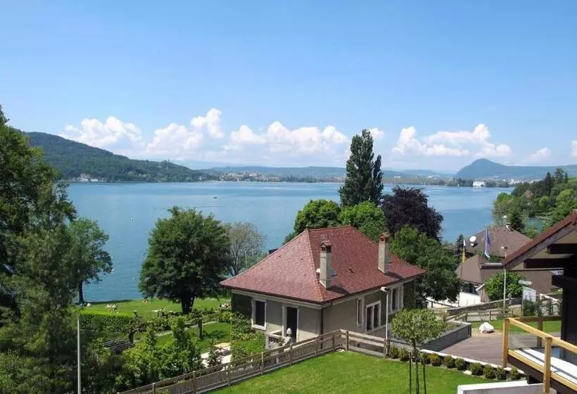 Отель Les Acacias Bellevue