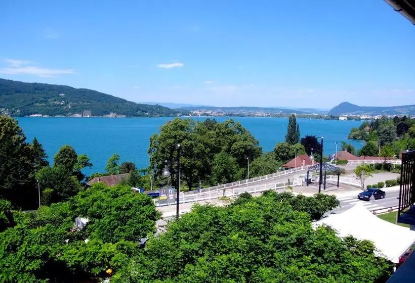 Отель Les Acacias Bellevue