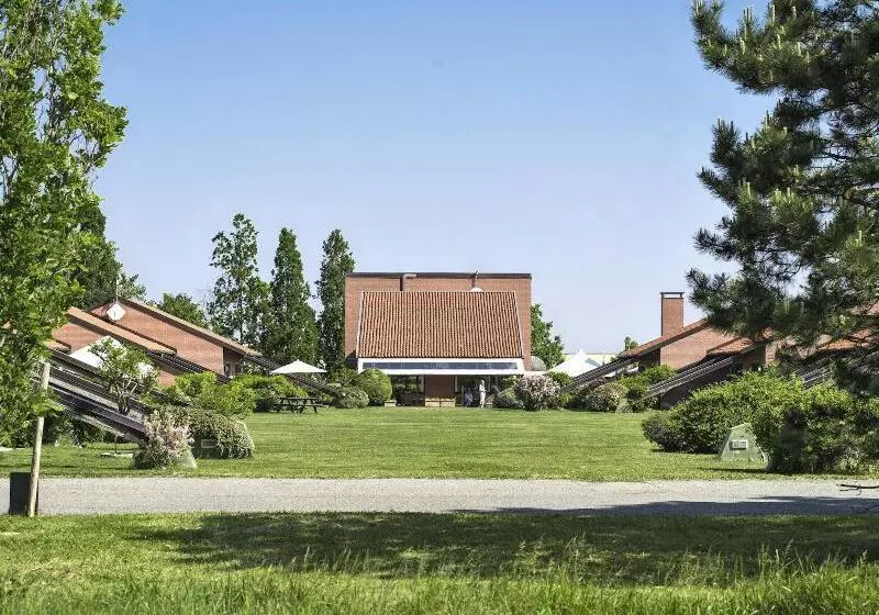 酒店 Serravalle Golf