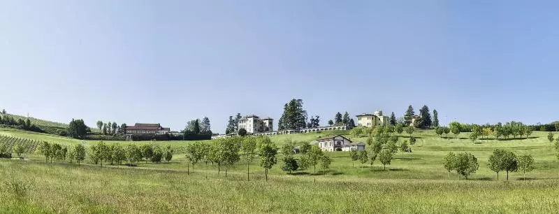 酒店 Serravalle Golf