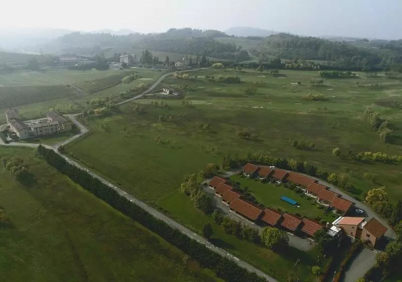 酒店 Serravalle Golf