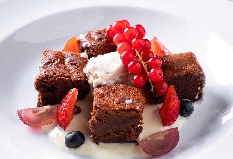 Parador De Monforte De Lemos