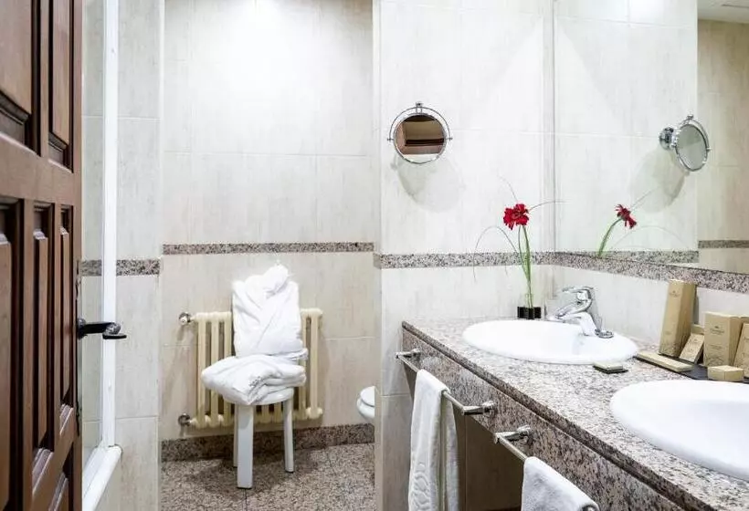 Parador De Monforte De Lemos