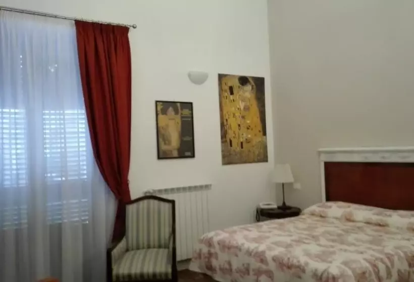 تختخواب و صبحانه Demetra Rooms