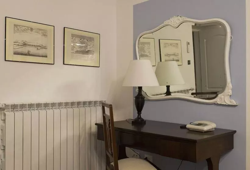 تختخواب و صبحانه Demetra Rooms