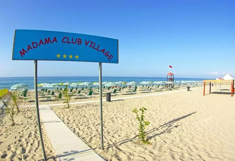 Hostelli Madama Club Village
