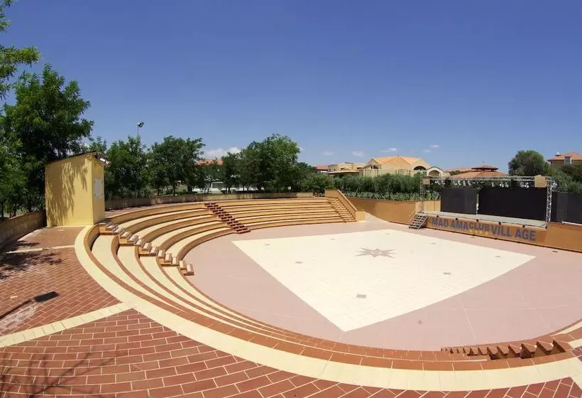 Hostelli Madama Club Village