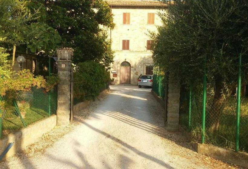 פנסיון Camere Rosignoli