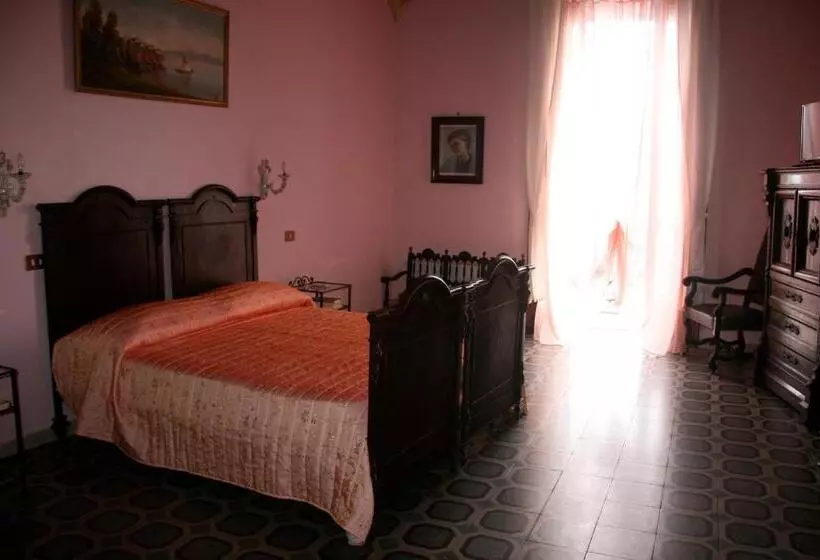 Aamiaismajoitus (B&B) Domus Cicerone