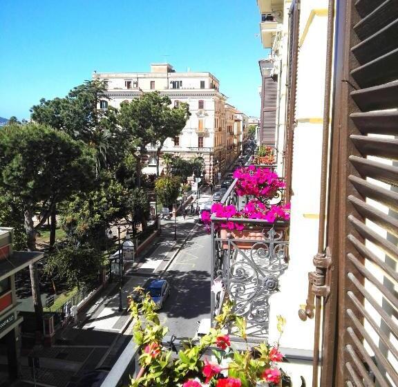 住宿加早餐  Domus Cicerone