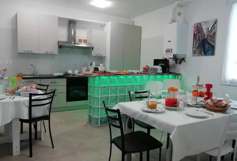 ベッドアンドブレックファースト Le Mille E Una Notte