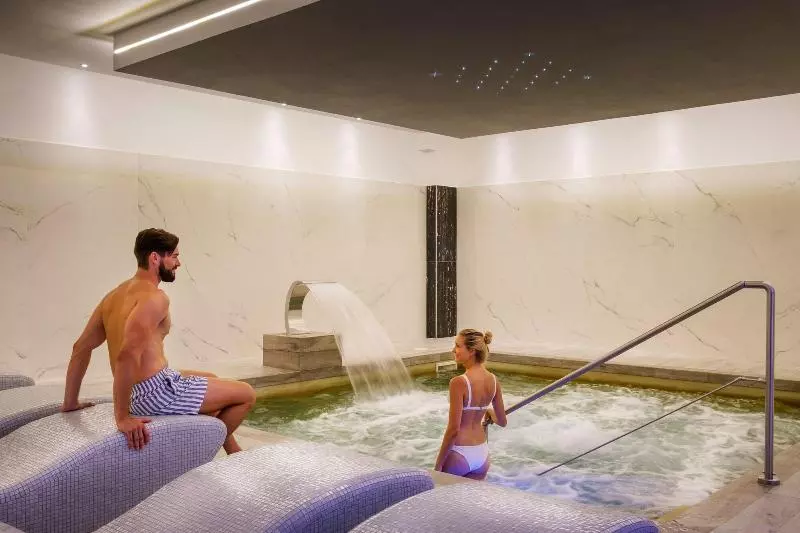 簡易ホテル Aldiana Club Calabria