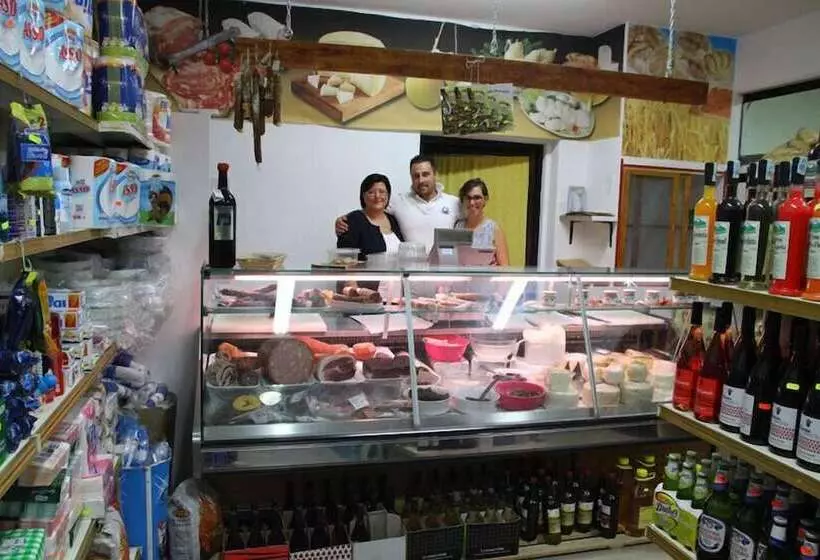 Hotelli Baia Calenella